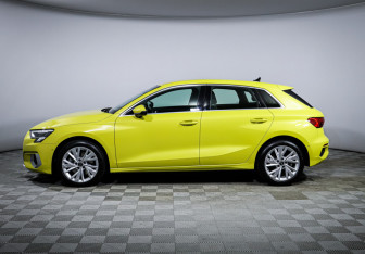 Подержанный автомобиль Audi A3 Sedan 2021 года (8 фото)
