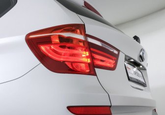 Подержанный автомобиль BMW X3 2016 года (23 фото)