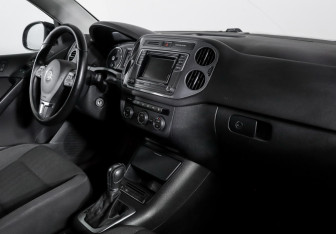 Подержанный автомобиль Volkswagen Tiguan 2016 года (9 фото)