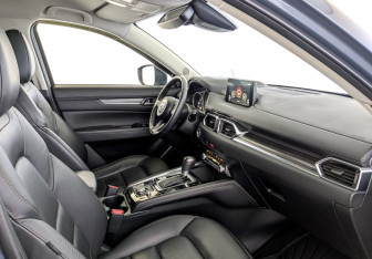 Подержанный автомобиль Mazda CX-5 2020 года (11 фото)