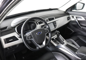 Подержанный автомобиль Geely Atlas 2019 года (7 фото)