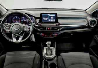 Подержанный автомобиль Kia Cerato Sedan 2021 года (14 фото)