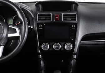 Подержанный автомобиль Subaru Forester Suv 2017 года (14 фото)