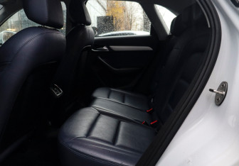 Подержанный автомобиль Audi Q3 2016 года (10 фото)