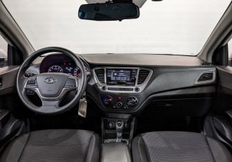 Подержанный автомобиль Hyundai Solaris Sedan 2020 года (13 фото)