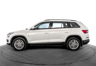 Подержанный автомобиль Skoda Kodiaq 2021 года (8 фото)