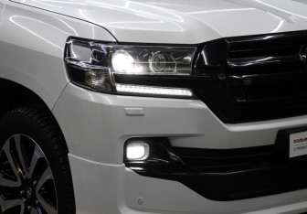 Подержанный автомобиль Toyota Land Cruiser Suv 2018 года (26 фото)