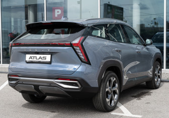 Новый Geely Atlas 2025 (4 фото)