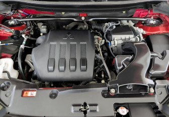 Подержанный автомобиль Mitsubishi Eclipse Cross 2019 года (9 фото)