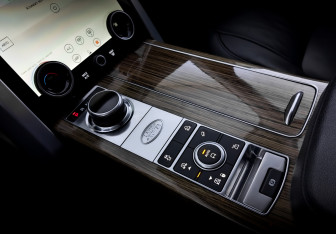 Подержанный автомобиль Land Rover Range Rover 2018 года (30 фото)