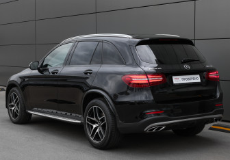 Подержанный автомобиль Mercedes-Benz GLC AMG 2016 года (7 фото)