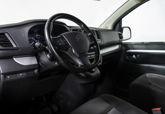 Подержанный автомобиль Citroen SpaceTourer 2021 года (9 фото)