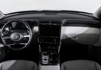 Подержанный автомобиль Hyundai Tucson 2022 года (11 фото)