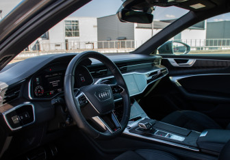 Подержанный автомобиль Audi A6 Sedan 2021 года (9 фото)