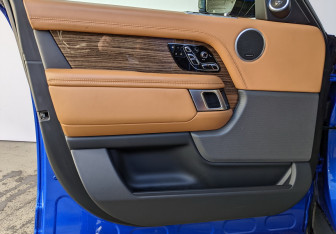 Подержанный автомобиль Land Rover Range Rover 2019 года (11 фото)