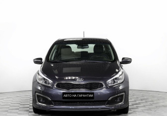 Подержанный автомобиль Kia Ceed Hatchback 2016 года (2 фото)