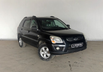Подержанный автомобиль Kia Sportage 2010 года (3 фото)