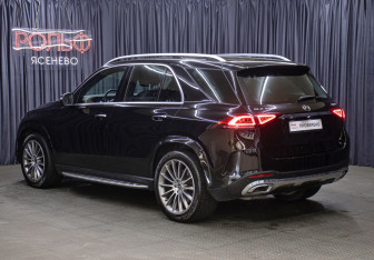 Подержанный автомобиль Mercedes-Benz GLE 2020 года (7 фото)