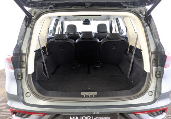 Подержанный автомобиль Geely Okavango 2023 года (10 фото)