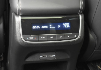 Подержанный автомобиль GAC GS8 2023 года (28 фото)