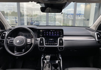 Подержанный автомобиль Kia Sorento 2021 года (13 фото)
