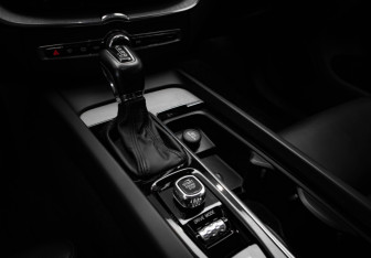 Подержанный автомобиль Volvo XC60 2019 года (19 фото)