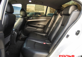 Подержанный автомобиль Infiniti G Sedan 2012 года (8 фото)