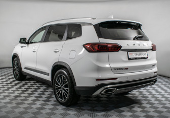 Подержанный автомобиль Chery Tiggo 8 Pro 2023 года (7 фото)