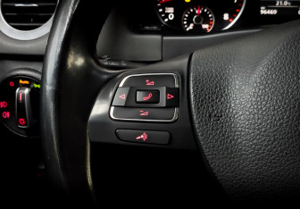 Подержанный автомобиль Volkswagen Tiguan 2012 года (23 фото)