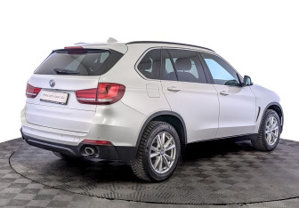 Подержанный автомобиль BMW X5 2018 года (5 фото)