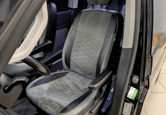 Подержанный автомобиль Volkswagen Multivan 2020 года (20 фото)