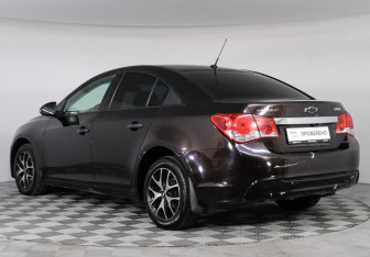 Подержанный автомобиль Chevrolet Cruze Sedan 2014 года (4 фото)