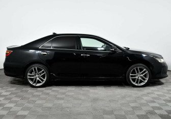 Подержанный автомобиль Toyota Camry Sedan 2014 года (4 фото)