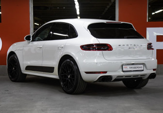 Подержанный автомобиль Porsche Macan 2017 года (7 фото)