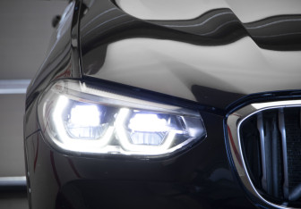 Подержанный автомобиль BMW X3 2017 года (38 фото)
