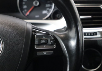 Подержанный автомобиль Volkswagen Touareg 2016 года (17 фото)