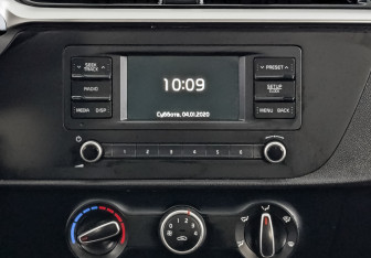 Подержанный автомобиль Kia Rio Hatchback 2021 года (16 фото)