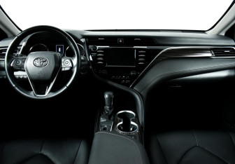 Подержанный автомобиль Toyota Camry Sedan 2020 года (10 фото)