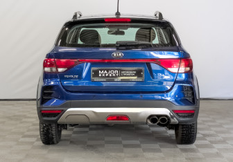 Подержанный автомобиль Kia Rio Hatchback 2021 года (6 фото)