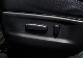 Подержанный автомобиль Toyota Venza 2014 года (18 фото)