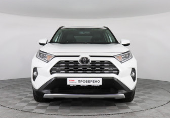 Подержанный автомобиль Toyota RAV4 2020 года (2 фото)