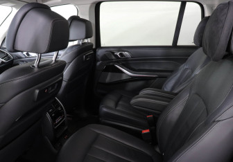Подержанный автомобиль BMW X7 2019 года (14 фото)