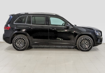 Подержанный автомобиль Mercedes-Benz GLB 2020 года (4 фото)