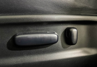 Подержанный автомобиль Toyota Venza 2013 года (14 фото)