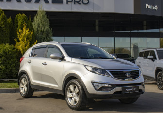 Подержанный автомобиль Kia Sportage 2012 года (3 фото)