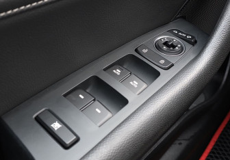 Подержанный автомобиль Hyundai Sonata 2019 года (16 фото)