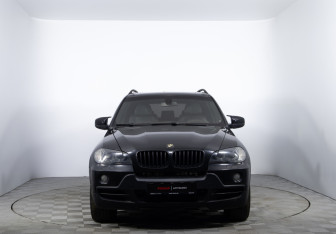 Подержанный автомобиль BMW X5 2008 года (2 фото)