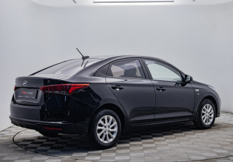 Подержанный автомобиль Hyundai Solaris Sedan 2021 года (5 фото)