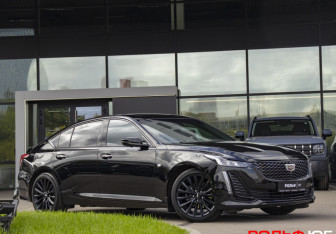 Подержанный автомобиль Cadillac CT5 2021 года (28 фото)