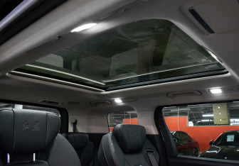 Подержанный автомобиль Hongqi HQ9 2022 года (19 фото)